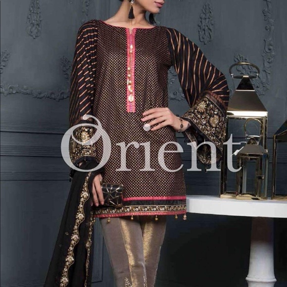 Pakistani branded formal 3 piece - Picture 5 of 14